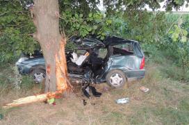 FAMILIE NIMICITĂ într-un groaznic accident, în Călăraşi! O fetiţă de 8 ani, tatăl şi unchiul, au murit ZDROBIŢI! Mama şi un alt copil, în stare gravă