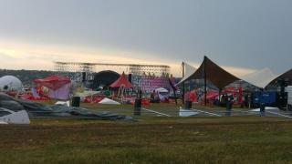 HAOS în urma URGIEI de la Iaşi! ŞASE oameni au fost prinşi sub un CORT PRĂBUŞIT, la Festivalul AFTERHILLS