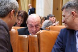 Băsescu îl DESFIINŢEAZĂ pe Liviu Dragnea şi dezvăluie pericolul din spatele programului de guvernare al PSD