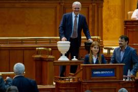 Opoziţia vrea COMISIE DE ANCHETĂ pentru votul de la moţiunea de cenzură: "Au introdus mai multe bile în urne!"