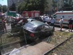 ACCIDENT GRAV pe Calea Rahovei! Intervin pompierii, poliţia şi echipaje de ambulanţă. Mai multe tramvaie sunt BLOCATE