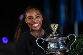 IMAGINEA ZILEI. Serena Williams, însărcinată în şase luni, a pozat NUD pentru coperta revistei americane Vanity Fair (FOTO)