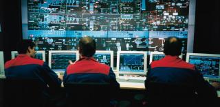 Europa, ÎNGENUNCHIATĂ de un nou ATAC CIBERNETIC. Reţeaua informatică a Guvernului ucrainean e picată, probleme mari cu sistemele aeroportului din Kiev