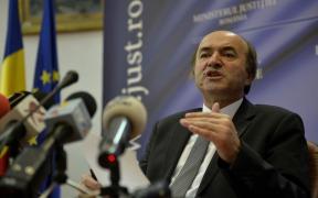 Tudorel Toader vrea actualizarea legislaţiei: "Sunt legi din '95, din '91 care au mai multe modificări decât alea iniţiale"
