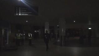 Cufundat în ÎNTUNERIC! Unul dintre cele mai mari aeroporturi din Marea Britanie, afectat de o pană de curent. Zeci de zboruri au fost întârziate (VIDEO)