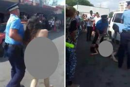 Canicula te face să-ţi PIERZI MINŢILE! O altă tânără surprinsă mergând COMPLET DEZBRĂCATĂ, pe stradă, de data asta în Gorj! | VIDEO