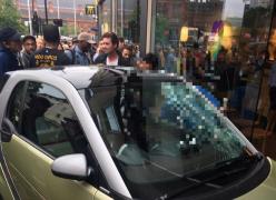 Panică la Londra! O maşină a lovit un pieton de pe trotuar, lângă gara King's Cross (FOTO)