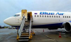 Situaţie de URGENŢĂ pe Otopeni. Un avion Blue Air cu 140 de persoane la bord S-A ÎNTORS la sol după decolare, din cauza unei defecţiuni!