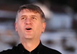 Părintele Pomohaci, DAT AFARĂ de la Târgul Mare al Bistriţei. Primarul a dat dispoziţie că preotul are interzis la manifestările culturale