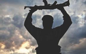 Suspectul de terorism arestat în Argeş a primit ordonanţă de reţinere. Vineri va fi propusă arestarea sa preventivă