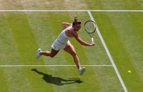 Simona Halep s-a oprit în SFERTURI la Eastbourne. Românca a fost învinsă de Caroline Wozniacki
