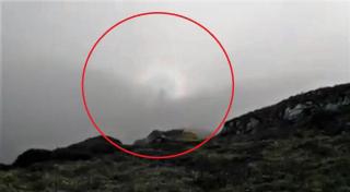 FENOMEN INEXPLICABIL de RUSALII. O lumină BIZARĂ a apărut pe cer, nimeni nu ştie ce poate fi (VIDEO)