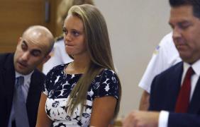 I-a curmat zilele! O tânără de 20 de ani este acuzată de CRIMĂ, după ce şi-a ÎNCURAJAT iubitul să se SINUCIDĂ