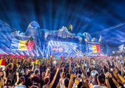 Ştiai? O notă bună la Bacalaureat te trimite GRATIS la Untold şi Neversea, plus un voucher de 500 de lei