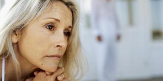 A crescut-o ca pe propria fiică, dar apoi s-a îndrăgostit de ea. Un bărbat are o relaţie cu fiica fostei sale soţii. Mama fetei este devastată