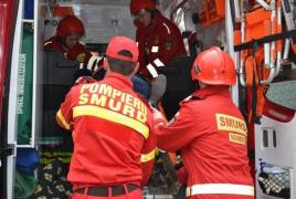 Accident în Argeş. Un microbuz cu 10 pasageri s-a răsturnat, după ce a lovit un taxi