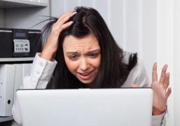 Facebook vrea să îţi arate ce simţi! Postările utilizatorilor ar putea fi însoţite de emoticoane generate automat, în funcţie de conţinutul mesajelor