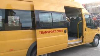 O verificare de rutină i-a ÎNGROZIT pe polițiștii botoșăneni. Șoferul unui microbuz cu elevi, prins BĂUT LA VOLAN