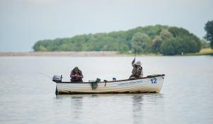 Dosar pentru UCIDERE DIN CULPĂ în cazul poliţistului dispărut de două zile în lacul Valea lui Iovan (VIDEO)