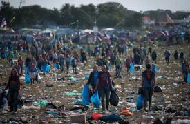 Obligaţi la 1000 de ore de muncă în schimbul... accesului la internet, fără să aibă habar de asta!