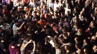 Locuitorii unui oraş din California, ÎNGROZIŢI de comportamentul ROMÂNILOR! "Îşi dau pantalonii jos în plină stradă şi încep să..."