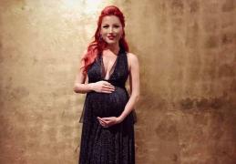 Elena Gheorghe e mămică pentru a doua oară! Ce a postat artista pe Facebook, la câteva ore după ce a născut!