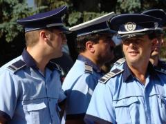 Cum te poţi angaja în MAI, fără concurs, dacă eşti copil, soţ sau soţie de militar sau poliţist