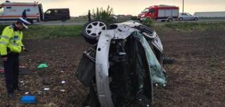 Accident FATAL la Satu Mare. Un tânăr a murit, după ce a pierdut controlul şi s-a răsturnat cu maşina de mai multe ori