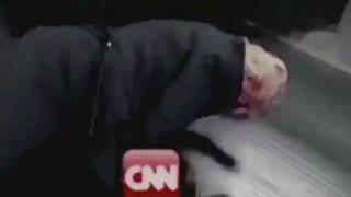 Donald Trump postează un video șocant, în care doboară la pământ și lovește sigla CNN