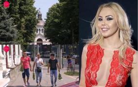 VIDEO EXCLUSIV: Scene emoţionante, la capela unde a fost depus trupul Denisei. Fanii înlăcrimaţi au venit să se reculeagă