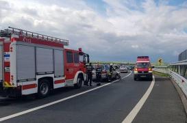 TRAFIC BLOCAT pe Valea Oltului, după un groaznic accident! Sunt CINCI VICTIME, între care una încarcerată, după ce două maşini s-au ciocnit violent