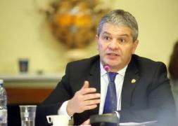 Demiteri în scandalul vaccinurilor. Florian Bodog schimbă din funcţie cinci şefi DSP