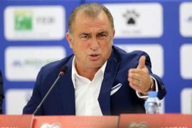 Legenda fotbalului turcesc demisionează de la Naţională! Fatih Terim intrat într-o bătălie între cârciumari să-și salveze sora