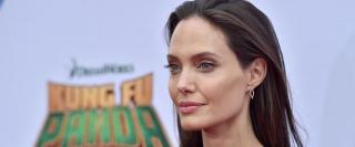 Angelina Jolie, acuzată că A EXPLOATAT mai mulţi copii nevoiaşi din Cambodgia pentru filmul realizat pentru Netflix!
