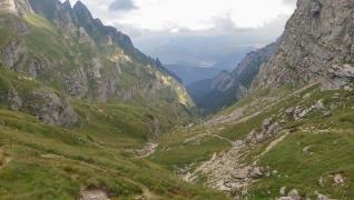 Biciclistul căzut în prăpastie, în Bucegi, a fost recuperat de salvamontiști, după o operațiune de 4 ore