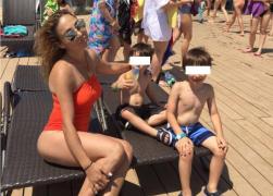 Mărturia REVOLTĂTOARE a unei românce stabilită în SUA, venită în concediu pe litoralul românesc! "Paturi ÎMPUŢITE și ruginite, pereți cu MUCEGAI... țara asta este în LUMEA A TREIA!