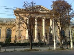 Percheziţii la Facultatea de Medicină din Bucureşti. Un profesor este acuzat că ar fi luat mită pentru a promova studenţii la examene