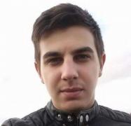 Trupul românului găsit mort într-o pădure din Anglia, în luna mai, a fost adus în ţară. Răzvan Sîrbu va fi înmormântat mâine