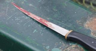 CRIMĂ ÎNFIORĂTOARE în Franţa! Un ROMÂN şi-a ucis soţia însărcinată în opt luni, cu 13 lovituri de CUŢIT, şi pe cei doi copii ai lor, unul de 1 an şi celălalt de 5 ani (FOTO, VIDEO)