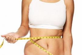 Deşi aţi crede contrariul, acest obicei vă poate aduce câteva kilograme în plus! Cu toţii SUFERIM de asta! Avertismentul specialiştilor!