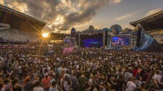 MEGA ESCROCHERIE pe seama UNTOLD! Un profesor din Cluj a închis un cămin, sub "pretexte ştiinţifice", şi l-a închiriat turiştilor pentru SUME EXORBITANTE