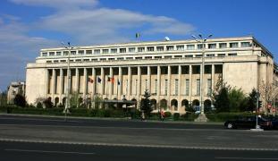 Pocurorii DNA au descins la sediul Guvernului. Au ridicat documente de la Secretariatul General