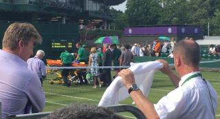 Accidentare HORROR în meciul Soranei Cîrstea de la Wimbledon! S-a auzit un urlet, iar spectatorii au îngheţat! (VIDEO)