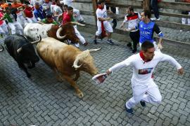 Scene dramatice în Spania: Un bărbat a fost împuns în scrot de un taur, în timpul coridelor. Alte două persoane au fost rănite (VIDEO)