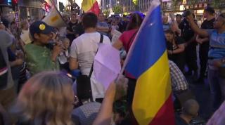 Protest antiguvernamental în Capitală: sute de oameni au participat la un marş, din Piaţa Victoriei, către sediul DNA