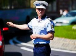 Replica acidă a lui Marian Godină către rectorul Academiei de Poliţiei: 'E frustrant să afli că instituţia e condusă de cinvea care abia ajunge la microfoane'