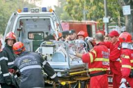 Doi copii din Bârlad, unul de 4 ani, celălalt de-o lună, condamnați de tatăl lor la moarte. Bărbatul a apăsat prea tare pedala de accelerație, într-o curbă periculoasă!