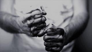 Italianul BĂTUT CU BESTIALITATE de un tânăr, pe o stradă din Timişoara, A MURIT! Bărbatul a fost LOVIT CU PUMNII în cap până a leşinat