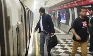 Londra, ÎN ALERTĂ! O nouă EXPLOZIE a zguduit metroul din capitala britanică. Se fac EVACUĂRI, intervin pompierii (VIDEO)