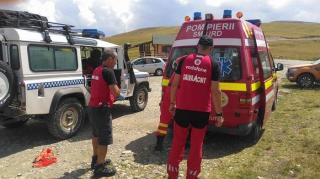 Grav ACCIDENT pe Transalpina! Doi tineri s-au RĂSTURNAT cu maşina! | VIDEO